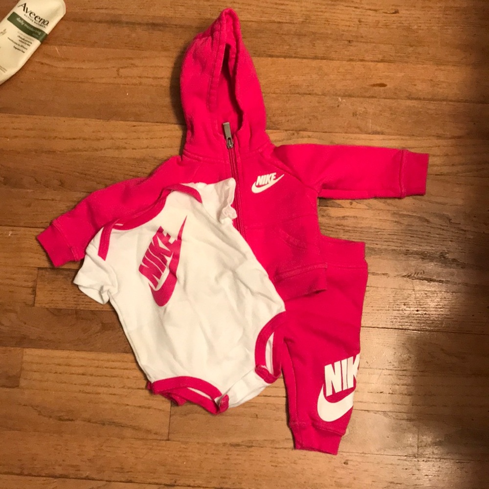 Nike Sweatsuit